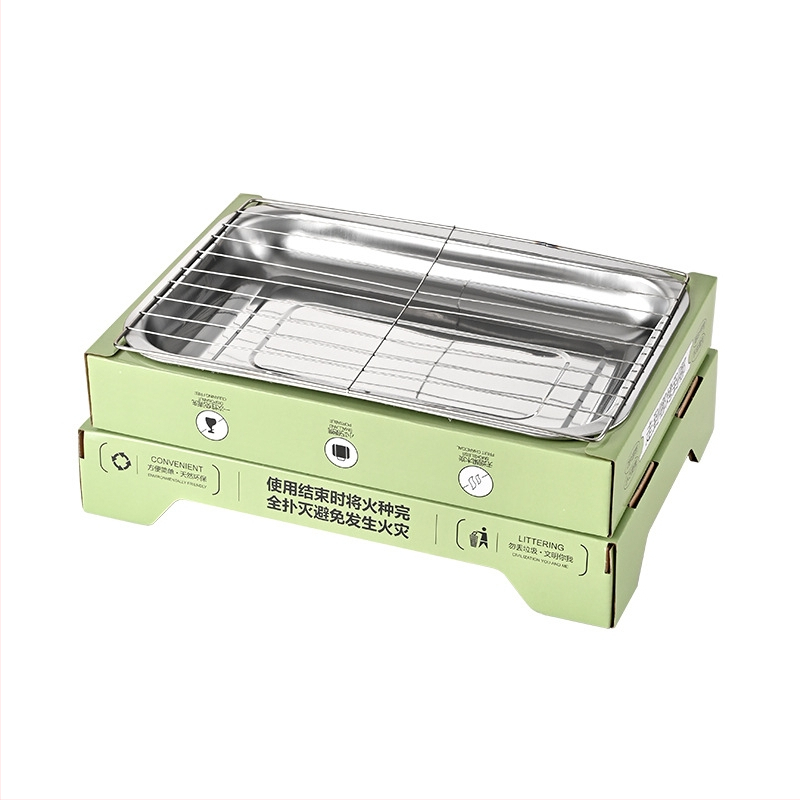 Grill cu cărbune portabil pentru uz casnic, mic pentru exterior, de unică folosință.