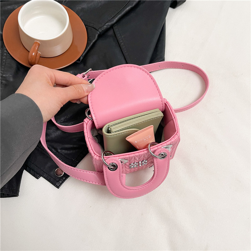 Mala ženska torbica s plisiranim dizajnom, preko ramena ili crossbody