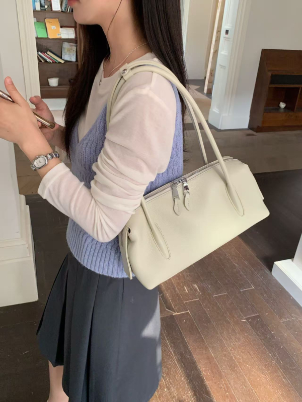 Ženska torba od prve sloje teleće kože u stilu Boston, oblik jastuka, jednodijelna ramena crossbody torba i jednostavan ručni nositelj, bowling dizajn