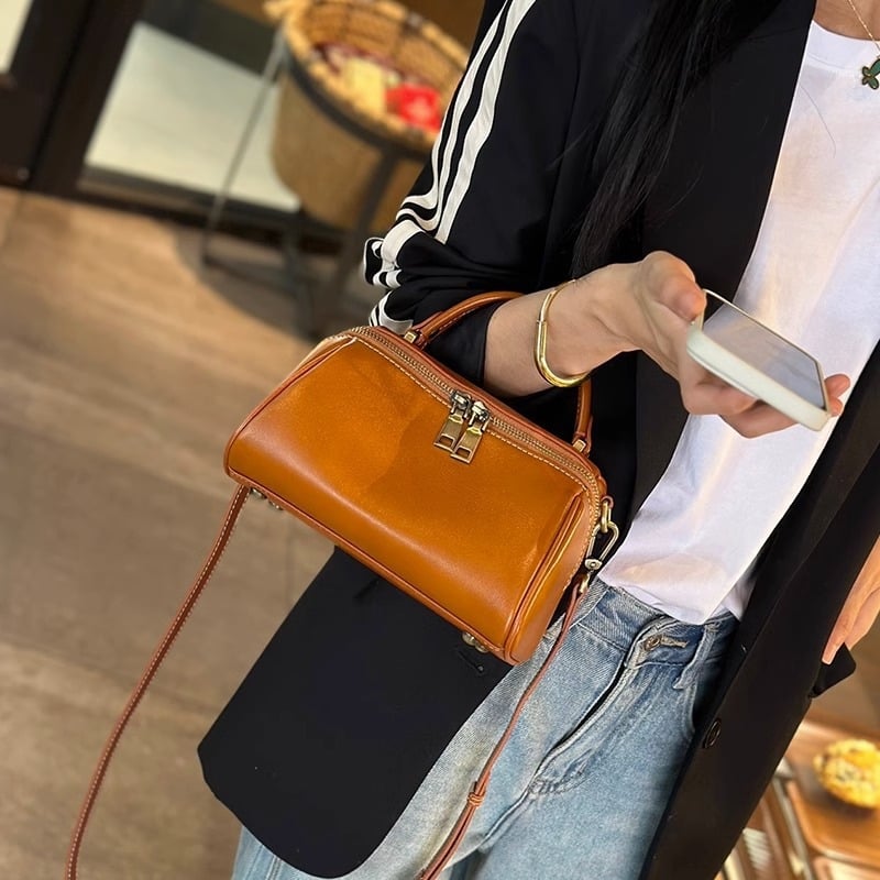 Ženska torbica od prave kože Boston Pillow, novi model 2024, gradski minimalistički stil, za rame ili crossbody, mala kvadratna torba
