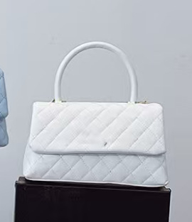Kviltirana PU torbica za rame, elegantan luksuzan dojam, srednje veličine, ženstven stil, za svakodnevnu upotrebu, nošena na ramenu ili crossbody.