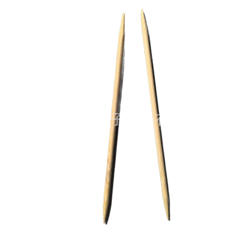 Bețe groase de bambus, diametrul 4,0 mm, lungime 15 cm, capete ascuțite, pachet de 1 kg, pentru susținerea pomilor fructiferi.