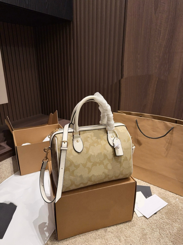 Ženska torbica u obliku jastuka s monogramom, klasični Boston stil, torba za rame ili crossbody