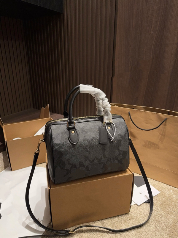 Ženska torbica u obliku jastuka s monogramom, klasični Boston stil, torba za rame ili crossbody
