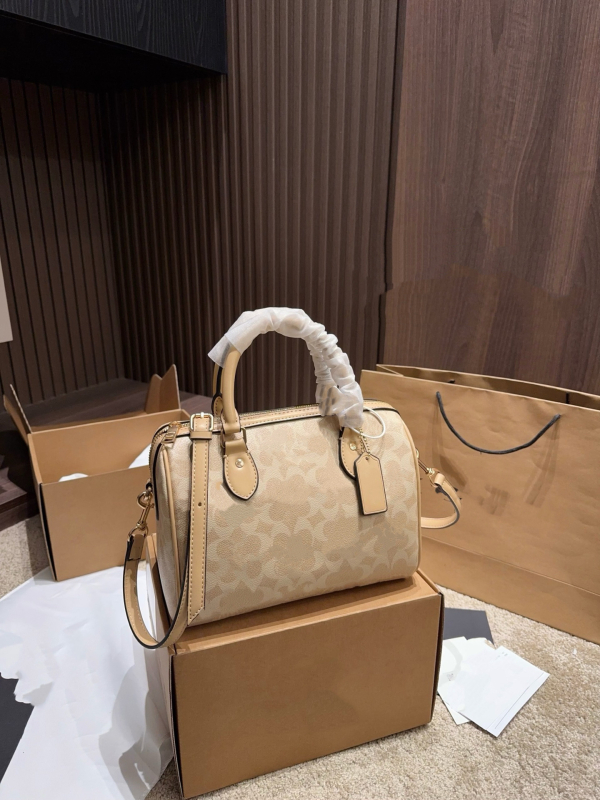 Ženska torbica u obliku jastuka s monogramom, klasični Boston stil, torba za rame ili crossbody
