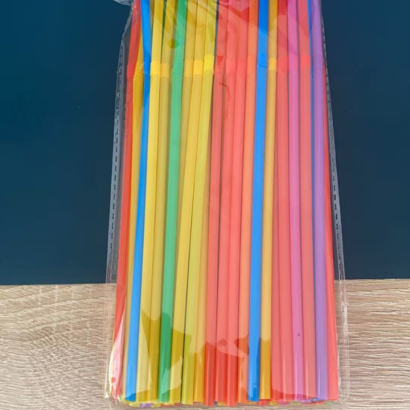 Jednokratne šarene fleksibilne plastične slamke, paket od 100 komada, savitljive i produžene za sokove, mliječno čaj i sojino mlijeko