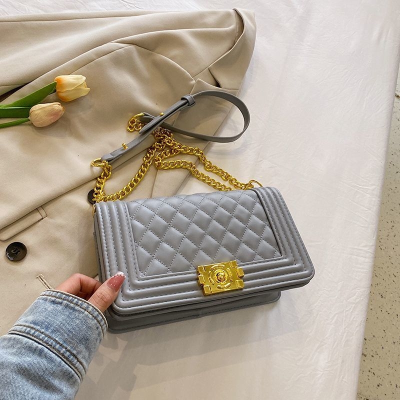 Ženska torbica velike kapacitete, mini kvadratna torba s teksturiranom izvezom i dijamantnim uzorkom quilt, lančani remen za rame