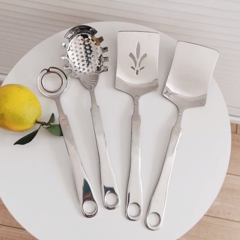 Set din oțel inoxidabil 304 pentru bucătărie, cu spatulă, spatulă pentru prăjit, tel pentru ouă, bețișor de amestecat, spatulă pentru friptură și presă de cartofi.