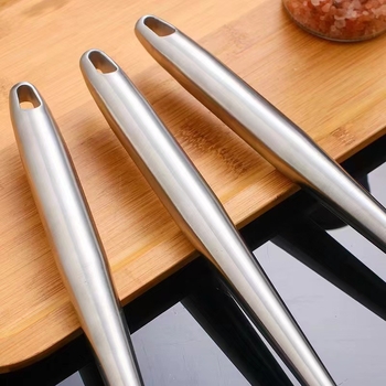 Spatulă din oțel inoxidabil cu mâner lung pentru gătit acasă, rezistentă la căldură pentru prăjit, lingură mare cu găuri, spatulă de bucătar