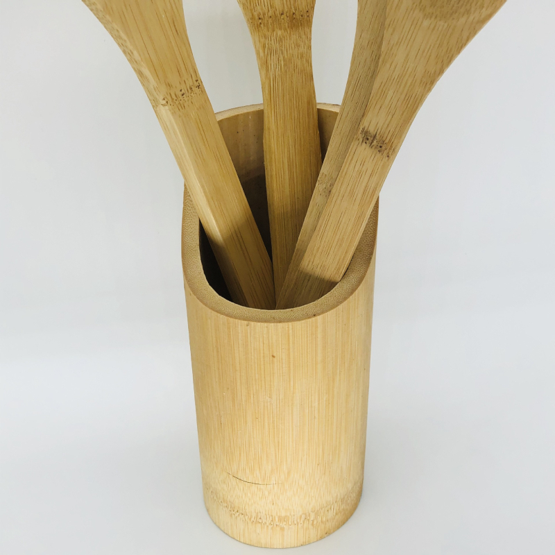 Set de ustensile de bucătărie din bambus: spatule și linguri
