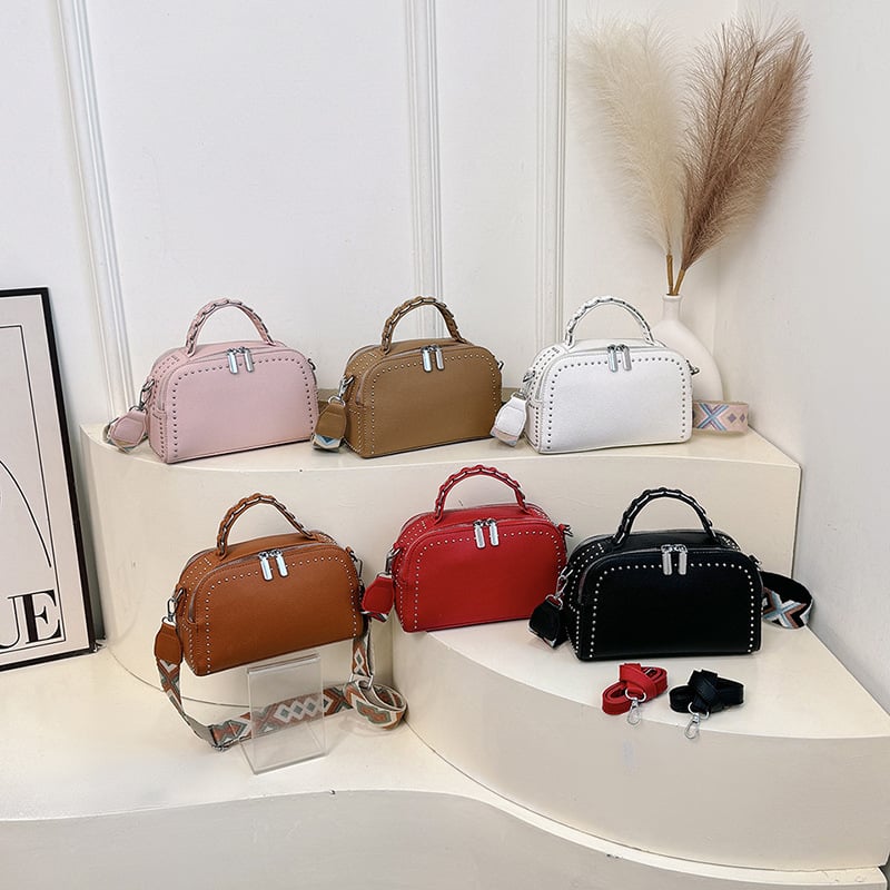 Ženska retro torbica s rivetima, PU, mala kvadratna forma, jedina naramnica, ramena/krstari crossbody, proljeće 2025