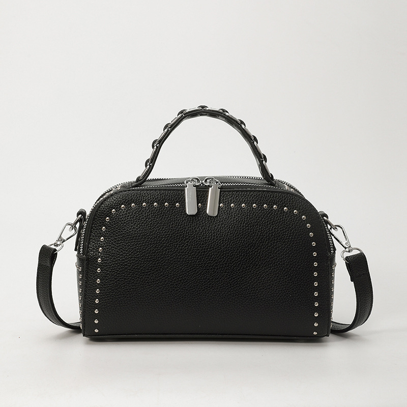 Ženska retro torbica s rivetima, PU, mala kvadratna forma, jedina naramnica, ramena/krstari crossbody, proljeće 2025