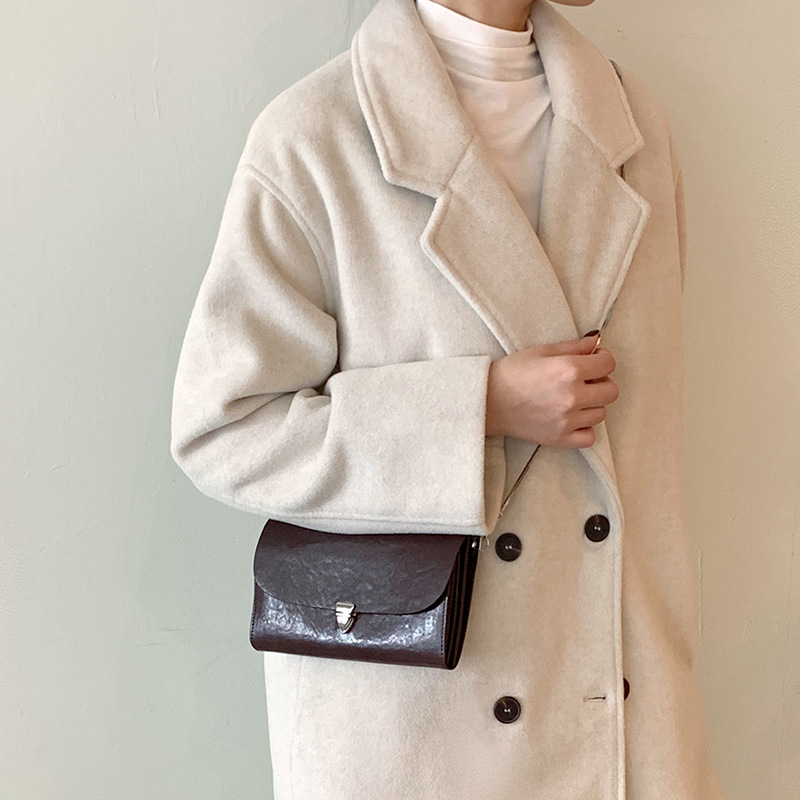 Ženska kuvert torba s presjedom ramena, 2026 novi model, koža prve klase teleće, retro casual stil, mala kvadratna torba s kožnim lancem
