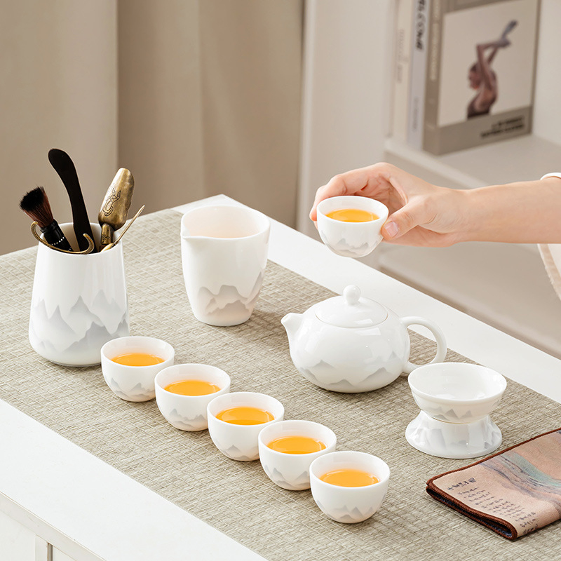 Jiangshan ajándékdoboz: testreszabható teáskészlet Dehua fehér porcelánból tinta táj motívummal, Kung Fu tea set üzleti vásárláshoz