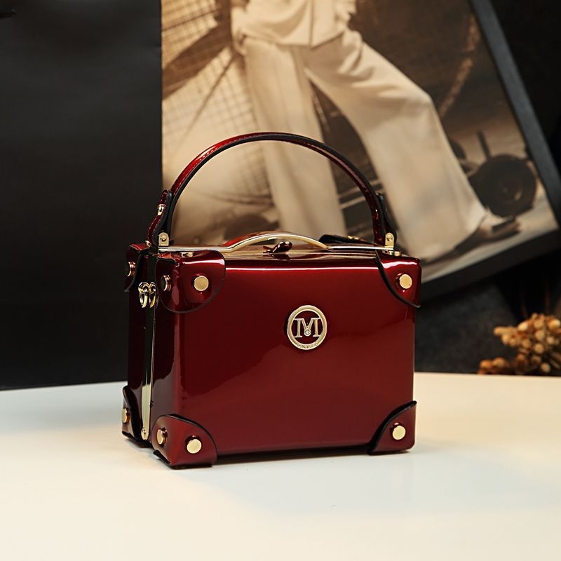 Ženska torba od prave kože, kutijast oblik, 2025 moderna mala torba za rame i crossbody