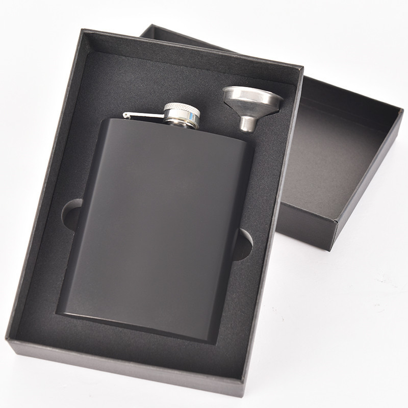 Set din oțel inoxidabil pentru vin, sticlă portabilă de 8 oz, stil retro, negru/argintiu/maro, sticluță mică
