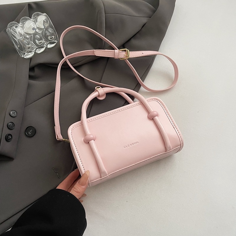 Moderna ženska mala torbica za proljeće-ljeto 2025, minimalistički dizajn, preko ramena ili crossbody, kvadratnog oblika