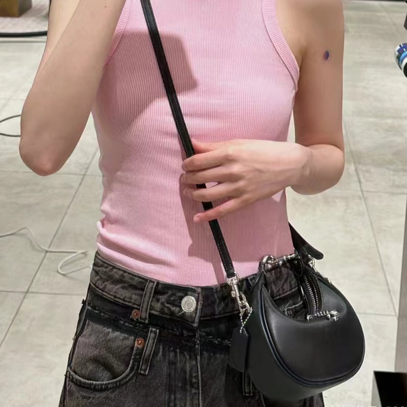 Ženska mini torbica s retro polumjesecom, crossbody, od prave kože.