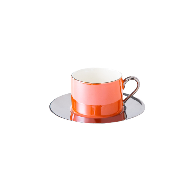 Ceașă de cafea din ceramică cu farfurie, în stil european retro-lux, însoțită de cafetieră – set de veselă pentru cappuccino și ceai de după-amiază, pentru hotel