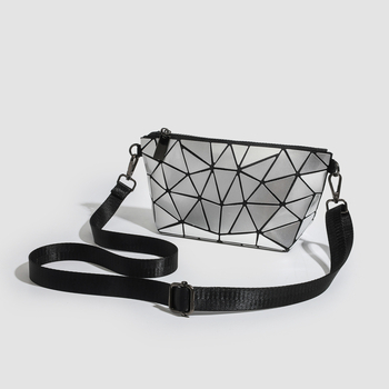 Geometrijska romboidna lančana kozmetička torbica, luminozno mijenjanje boje, mala crossbody/ramena torba, PVC, urbani stil