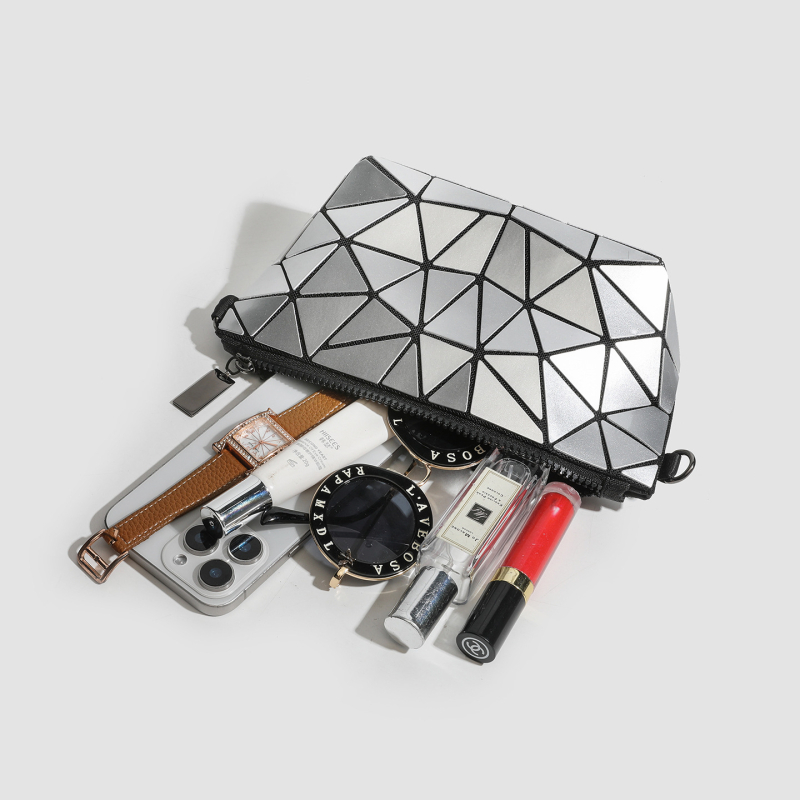 Geometrijska romboidna lančana kozmetička torbica, luminozno mijenjanje boje, mala crossbody/ramena torba, PVC, urbani stil