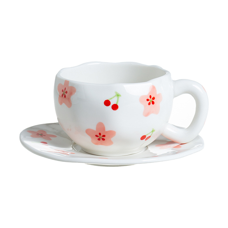 Set ceramic pentru cafea: ceașcă și farfurioară, cu motiv nor și flori lucrate manual