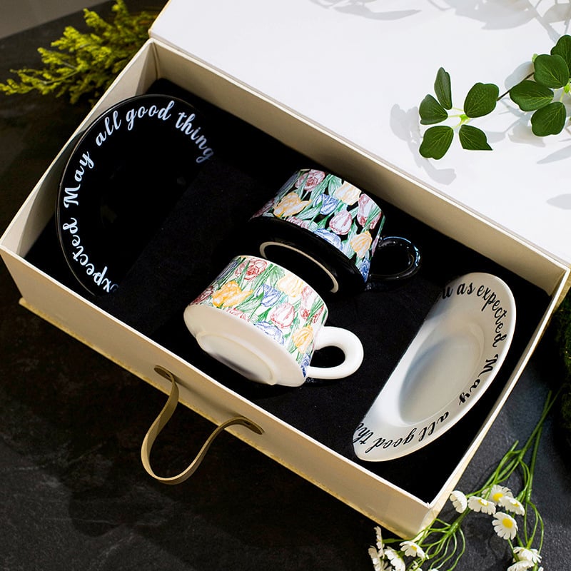 Set cești de cafea și farfurioare din ceramică, seria Grădina, vintage, în cutie cadou