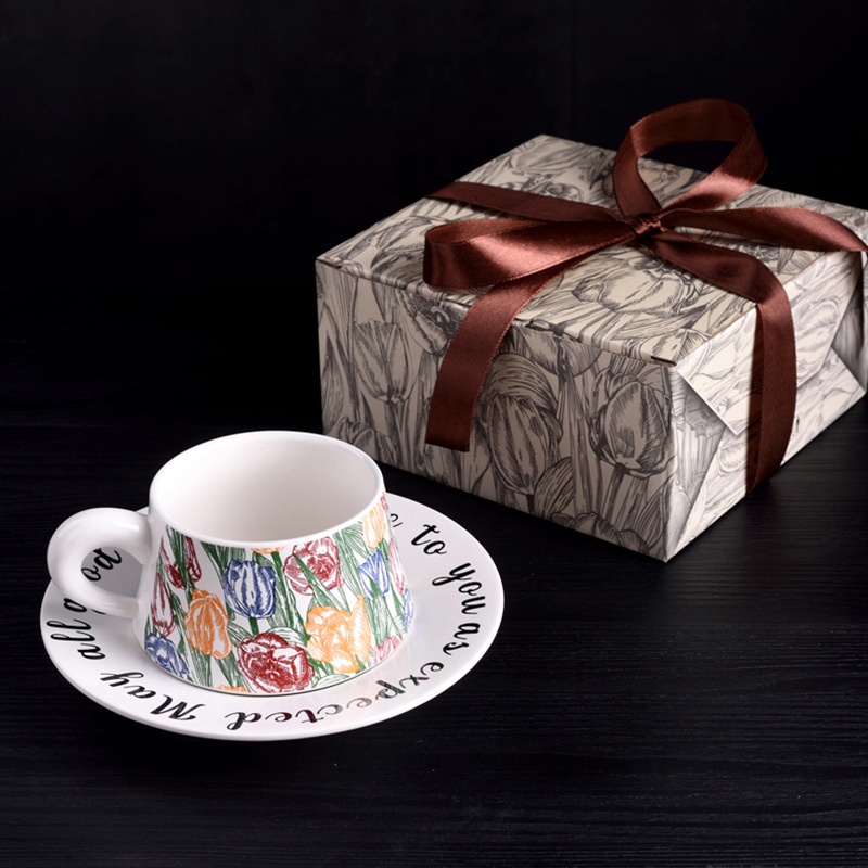 Set cești de cafea și farfurioare din ceramică, seria Grădina, vintage, în cutie cadou