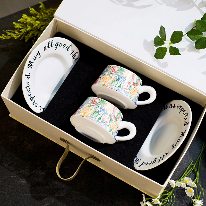 Set cești de cafea și farfurioare din ceramică, seria Grădina, vintage, în cutie cadou