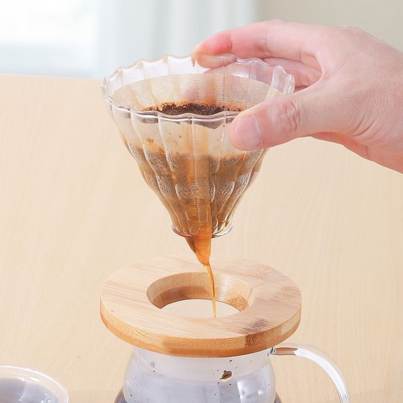 Set de cafea cu vas din sticlă borosilicat rezistent la temperaturi și filtru V60 din sticlă