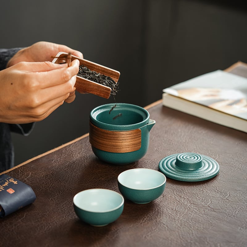 Set de ceai ceramic portabil pentru călătorii și camping, cu un ceainic și două cești — set cadou de afaceri