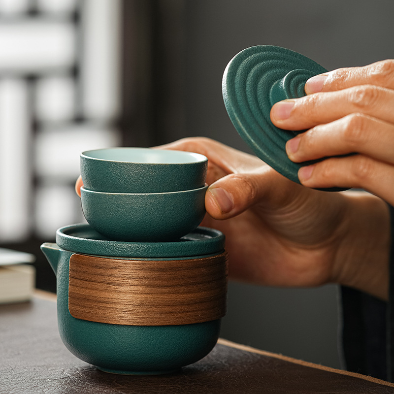Set de ceai ceramic portabil pentru călătorii și camping, cu un ceainic și două cești — set cadou de afaceri