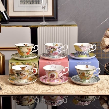 Set ceramic de cafea în stil european, cu ceainic și farfurioare, design drăguț și rafinat, stil pastoral, pentru mic dejun