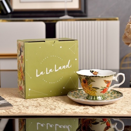 Set ceramic de cafea în stil european, cu ceainic și farfurioare, design drăguț și rafinat, stil pastoral, pentru mic dejun