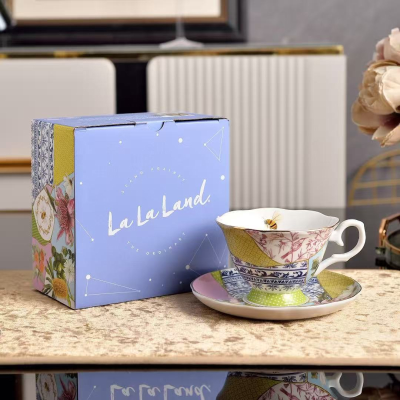 Set ceramic de cafea în stil european, cu ceainic și farfurioare, design drăguț și rafinat, stil pastoral, pentru mic dejun
