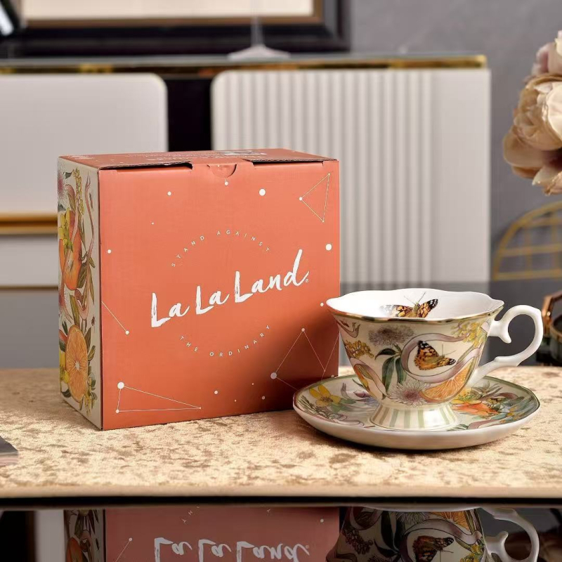 Set ceramic de cafea în stil european, cu ceainic și farfurioare, design drăguț și rafinat, stil pastoral, pentru mic dejun