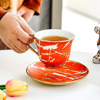 Cească de cafea din ceramică cu farfurie, margine aurie, glazură craquelé, stil vintage, pentru uz casnic