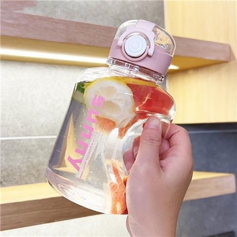 Nagy kapacitású műanyag sportos pohár szívószállal, 1000 ml, hőálló, testreszabható