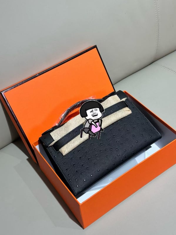 Ženska torbica od prave kože s uzorkom nojeve kože, prva generacija, 2024, torba za ruku/ramu/crossbody, elegantna i profinjena