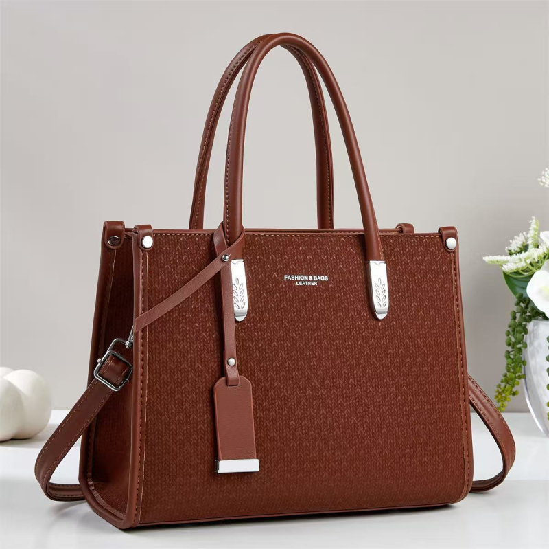 Elegantna visoko-kvalitetna retro ženska torba za rame i crossbody, 2026 novi model, jednostavna i stilska, teksturirana torba
