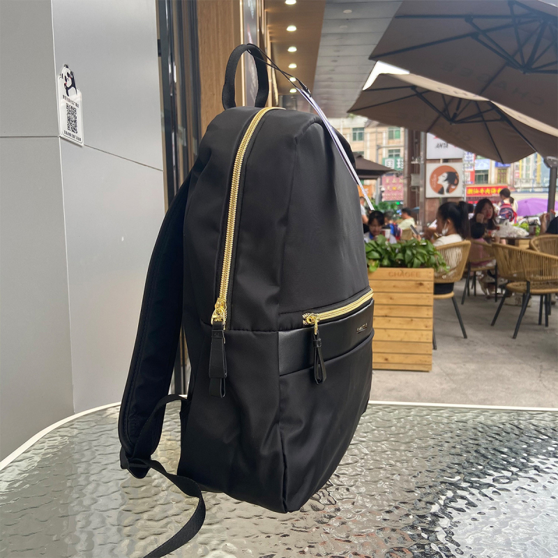 Newbie S casual ruksak, velik kapacitet i pretinac za prijenosno računalo