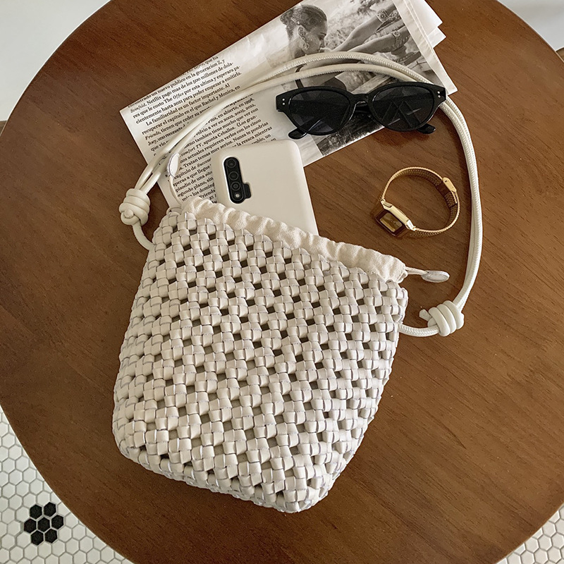 Ženska bucket torbica od prve klase kože s rastlinskim premazom, ručno tkana, za ramena ili crossbody
