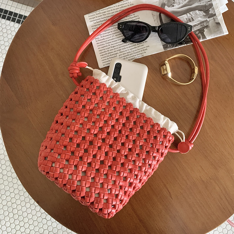 Ženska bucket torbica od prve klase kože s rastlinskim premazom, ručno tkana, za ramena ili crossbody