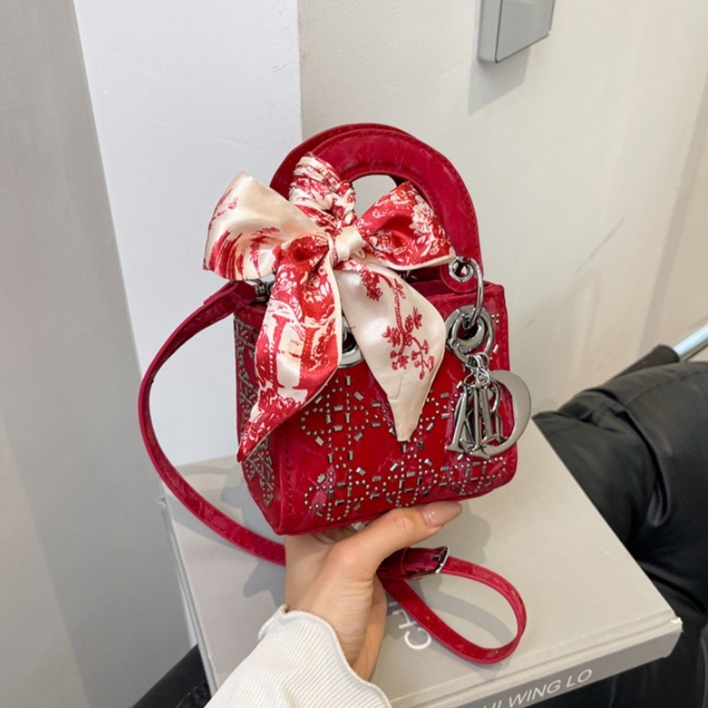 Mala torbica s kristalima i rombo uzorkom, inspirirana princezom Dianom, ručna i crossbody torba