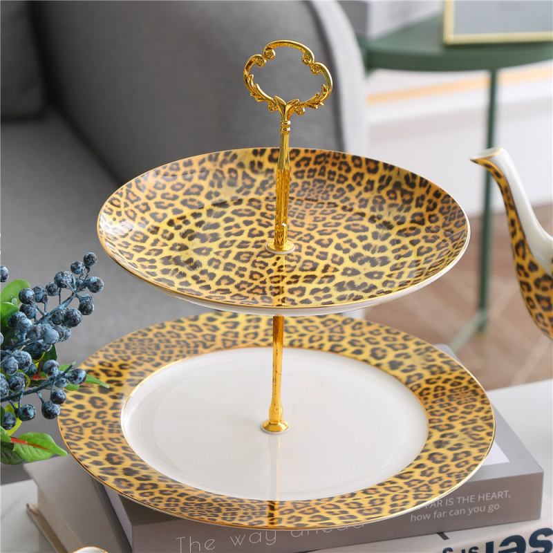 Set cafea din porțelan de oase cu imprimeu leopard: cană cu farfurie, ceainic, linguriță, zaharniță, cană de lapte, farfurie, suport de masă, cuțit, furculiță, cenușar