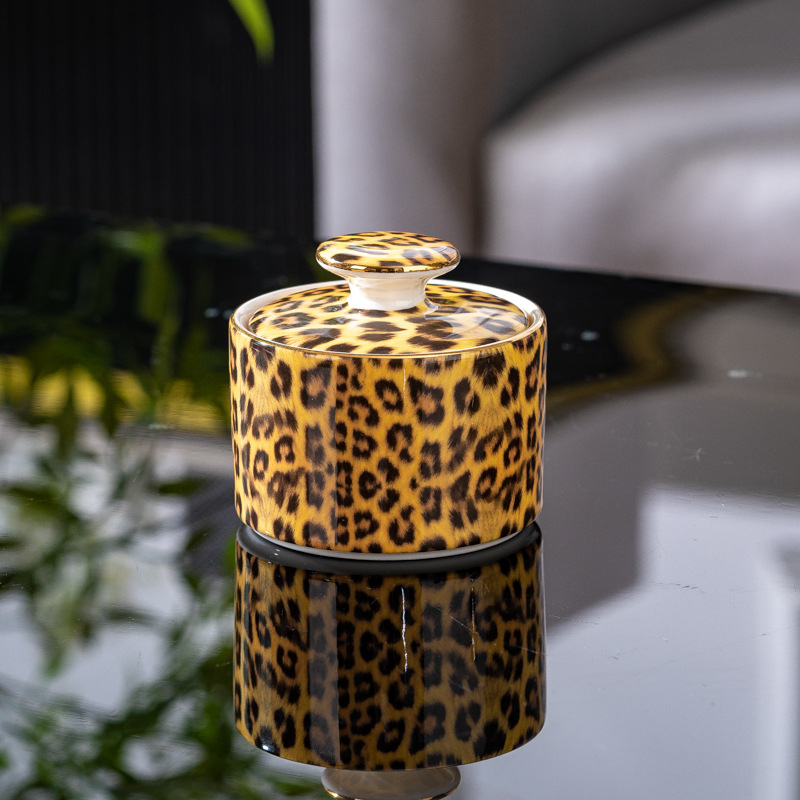 Set cafea din porțelan de oase cu imprimeu leopard: cană cu farfurie, ceainic, linguriță, zaharniță, cană de lapte, farfurie, suport de masă, cuțit, furculiță, cenușar