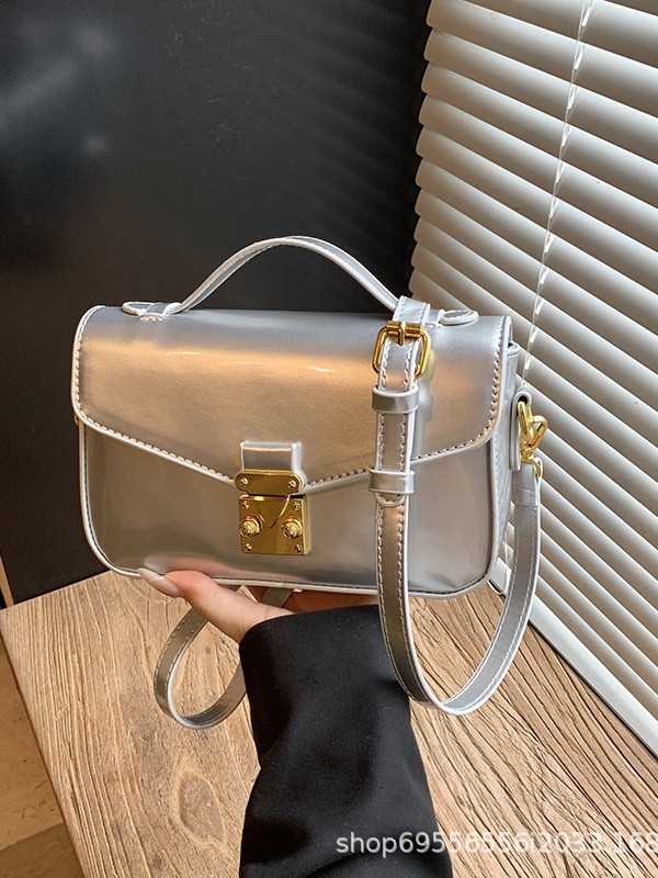 Prekogranična sjajna mini kvadratna torbica, ručna i preko ramena, jednostavan lagan luksuz retro crossbody