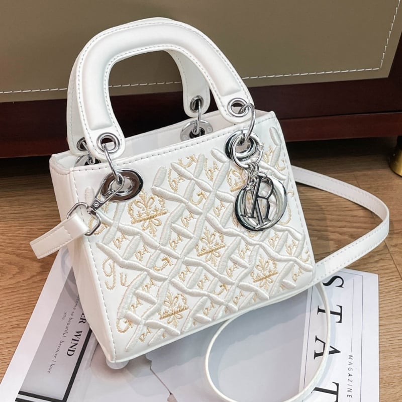 Ženska šivana crossbody torbica s velikim kapacitetom, inspirirana Princezom Dianom, dojam vrhunske kvalitete
