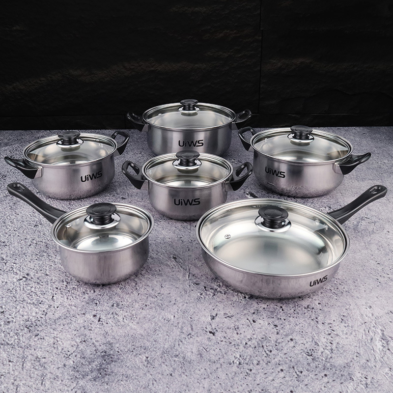 Set de vase din oțel inoxidabil cu mânere negre, 12 piese, compatibil cu plitele cu inducție, include tigaie, oală de lapte și oale de gătit