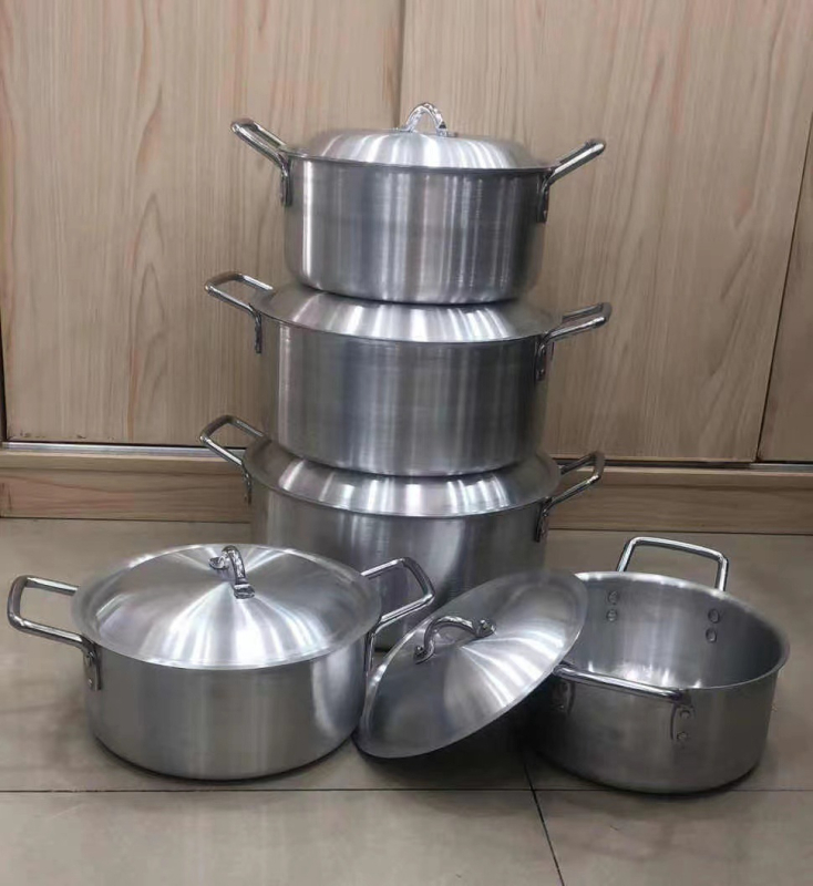 Set de 5 oale din aluminiu, diametre 34, 38, 40, 44 și 48 cm